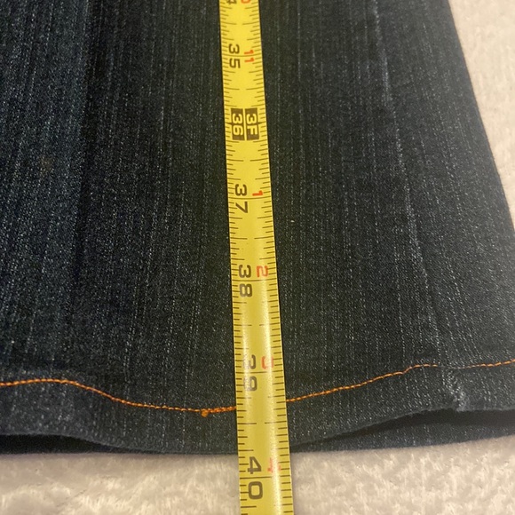 NYDJ TUMMY TUCK JEANS Premium Denim Size 6 Blue Jeans Made In USA - Picture 7 of 11